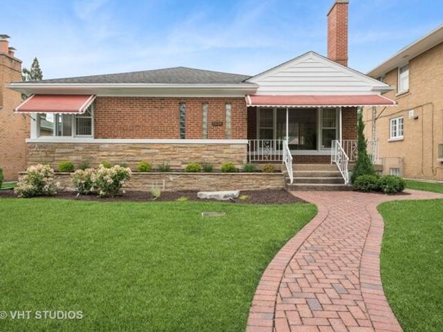 House for sale in Oak Park