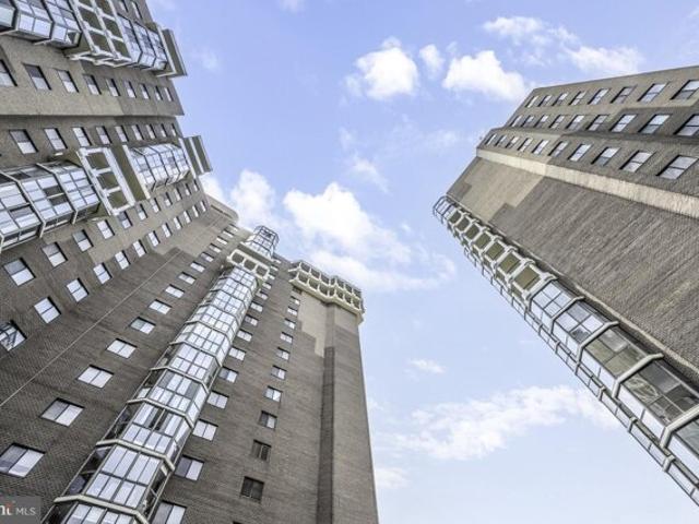 Condo for sale in Arlington