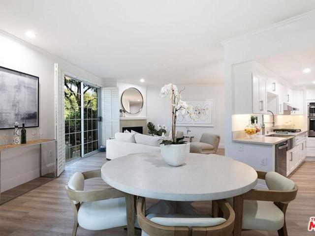 Condo for sale in Beverly Hills, California