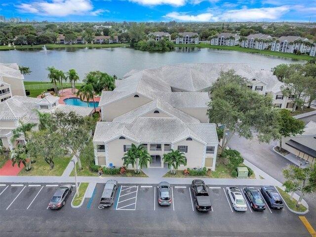Condo for sale in Oakland Park