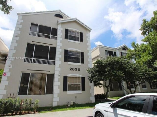 Condo for sale in Oakland Park