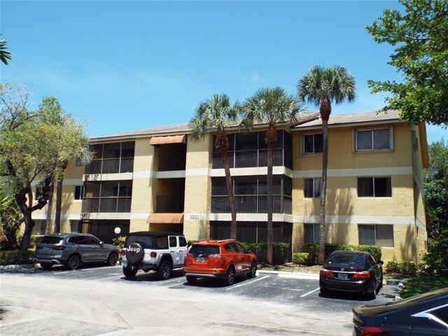 Condo for sale in Oakland Park