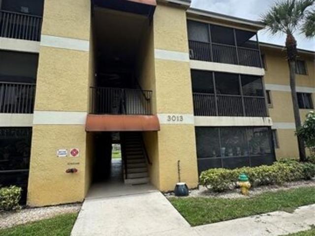 Condo for sale in Oakland Park