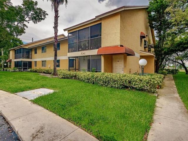 Condo for sale in Oakland Park