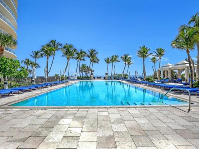Condo for sale in Riviera Beach