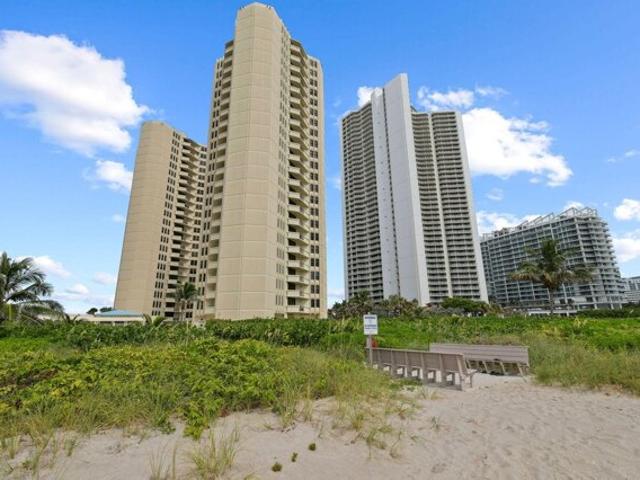 Condo for sale in Riviera Beach