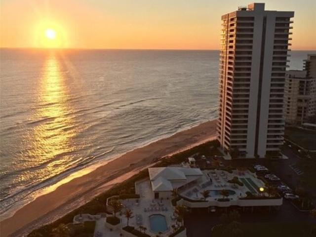 Condo for sale in Riviera Beach