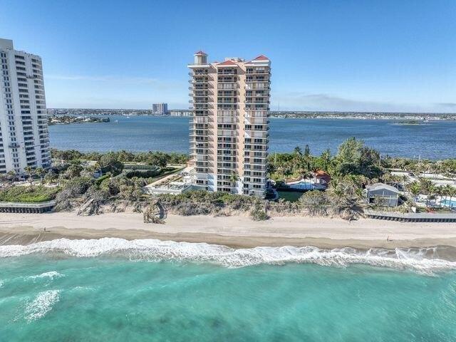 Condo for sale in Riviera Beach
