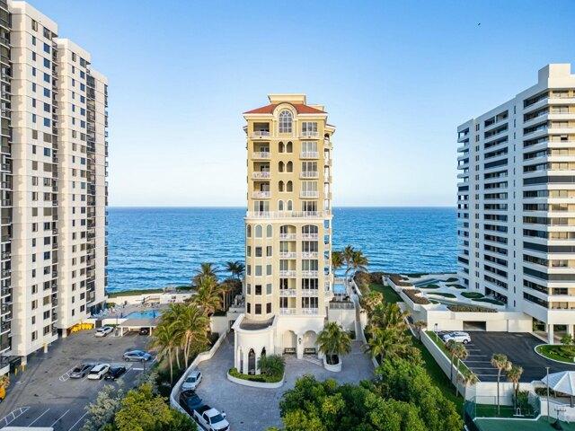 Condo for sale in Riviera Beach