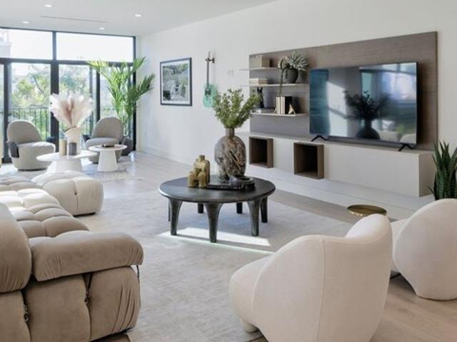 Condo for sale in Beverly Hills, California
