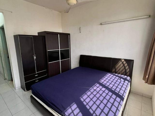 Room for rent in Sungai Gelugor, George Town