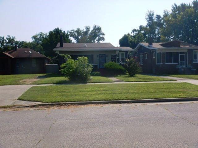 House for sale in East St. Louis, Saint Clair County