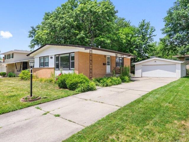House for sale in Glenwood