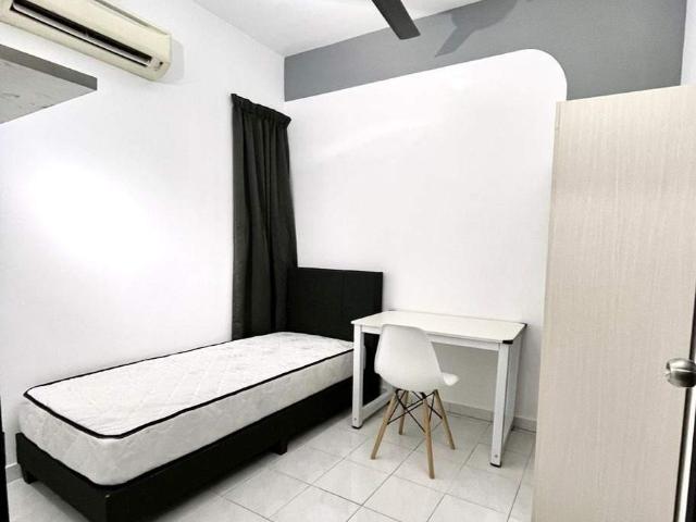 Room for rent in Mukim 13, Georgetown