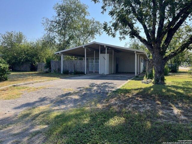 House for sale in Uvalde, Texas