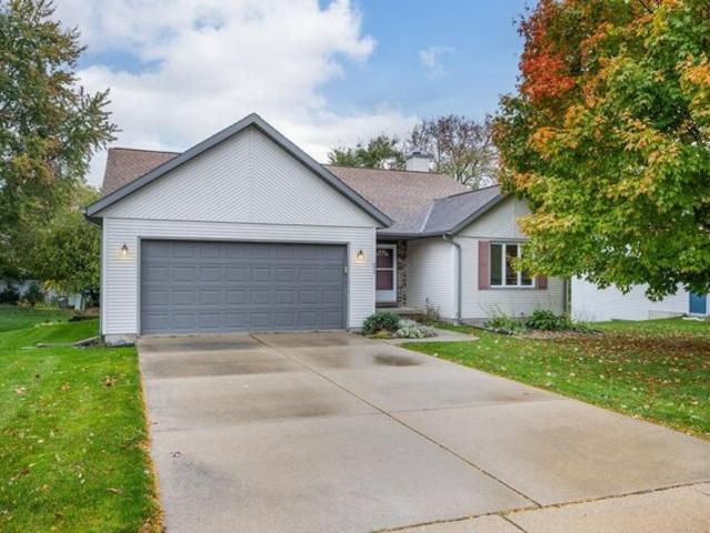 House for sale in Oregon, Wisconsin