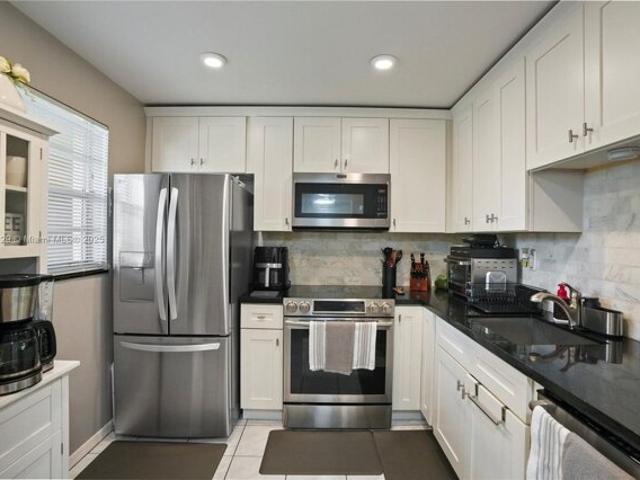 Condo for sale in Plantation