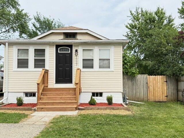 House for sale in Round Lake