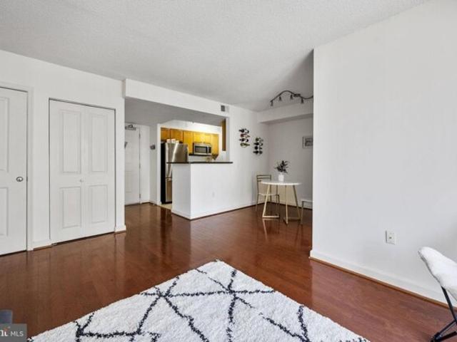 Condo for sale in Arlington