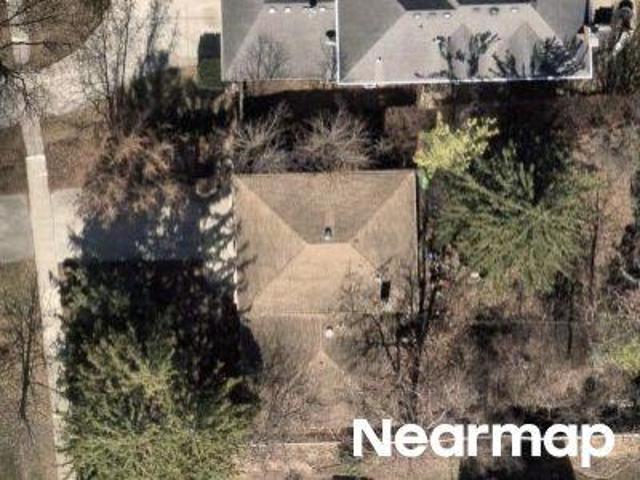 House for sale in Clarendon Hills, Illinois