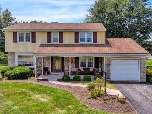House for sale in New Holland