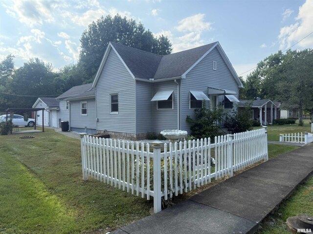 House for sale in Herrin, Illinois