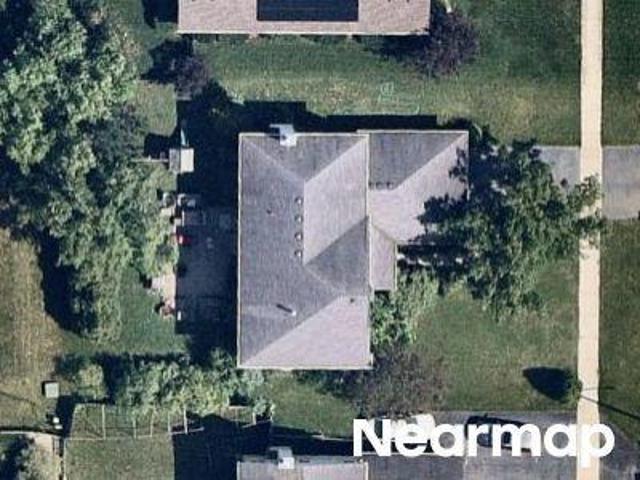 House for sale in Round Lake