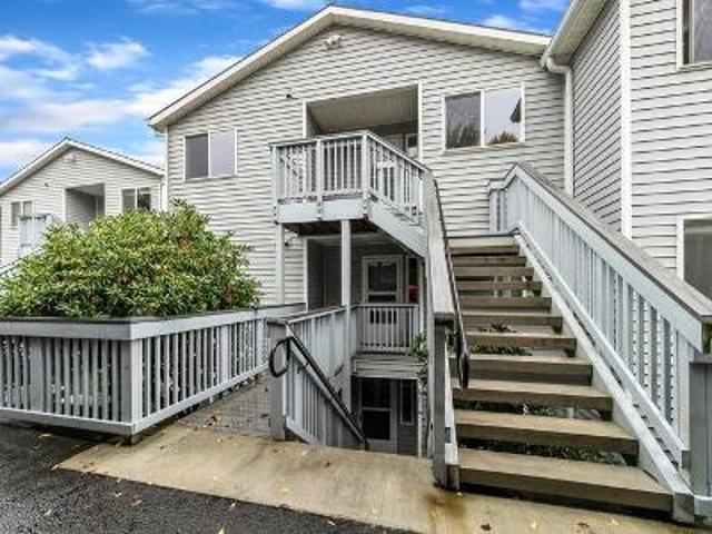 Condo for sale in Oregonia