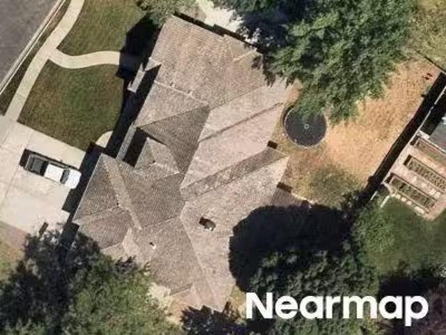 House for sale in Garden City