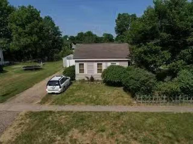 House for sale in Portage