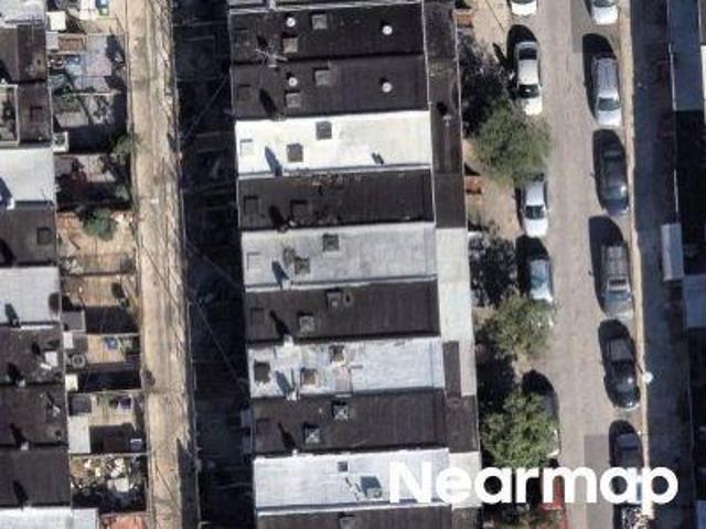 House for sale in Ellwood Park/Monument, Baltimore