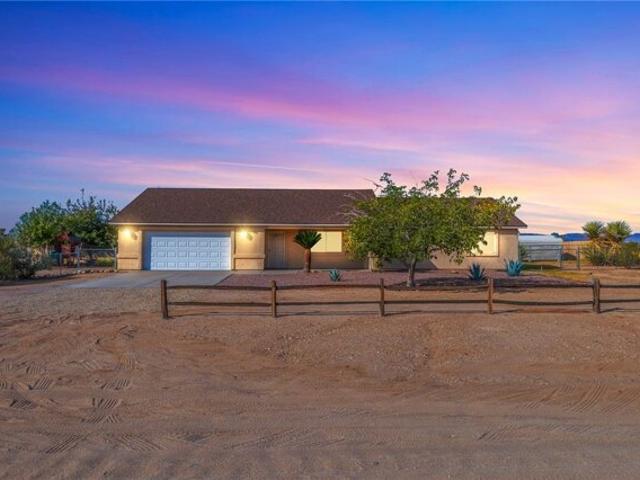 House for sale in Golden Valley, Arizona