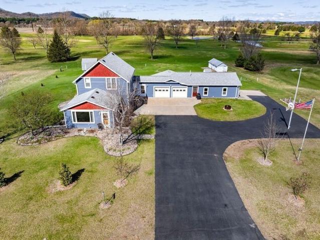 House for sale in Trempealeau