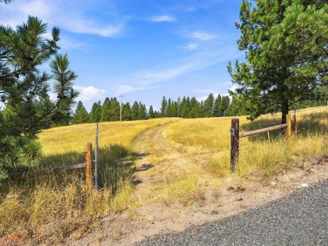 Land for sale in Chattaroy, Washington
