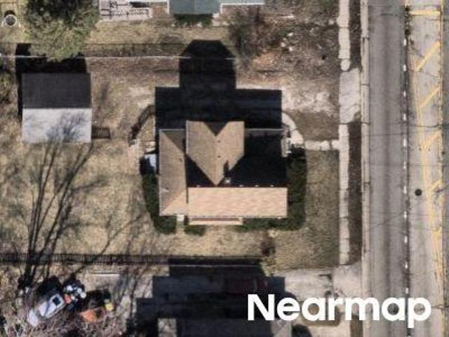House for sale in Mchenry, Illinois