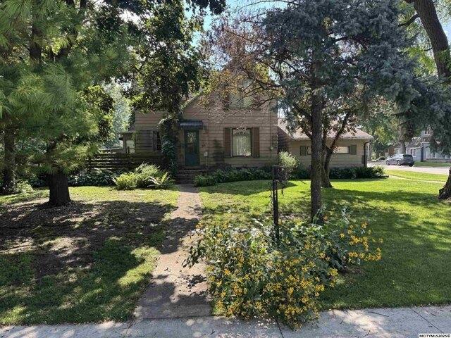 House for sale in Clear Lake, Iowa