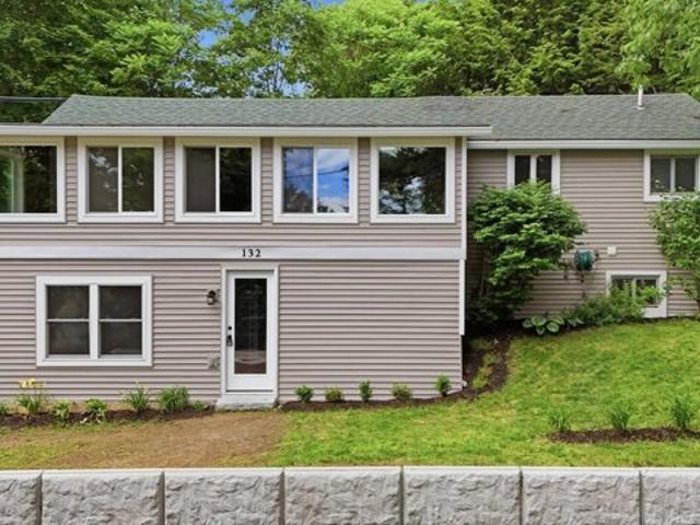 House for sale in Winthrop, Maine