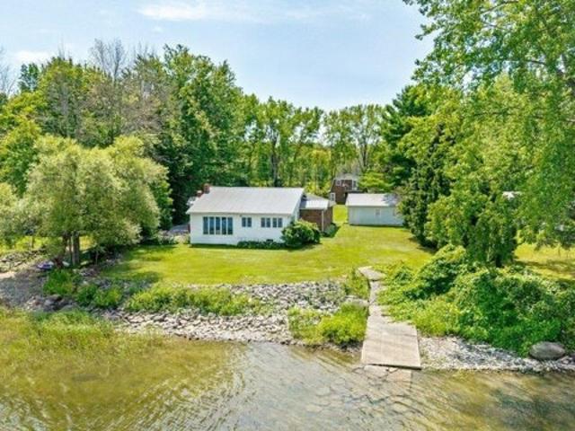House for sale in Isle La Motte, Vermont