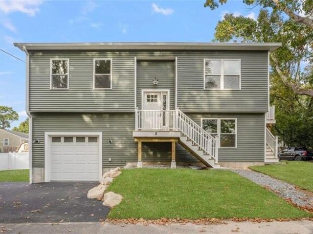 House for sale in Oakland Beach, Warwick