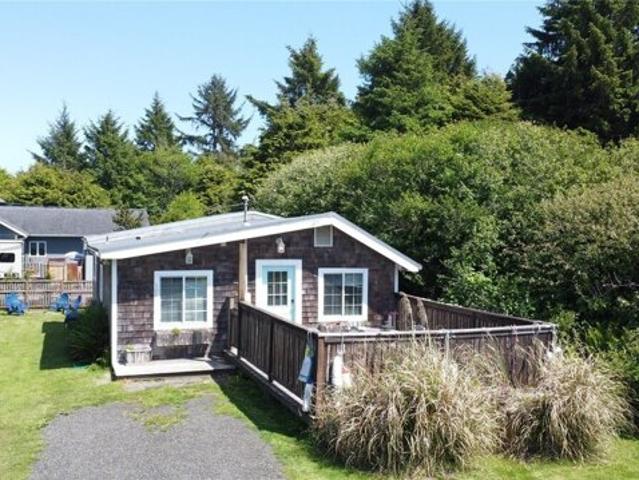 House for sale in Moclips, Washington