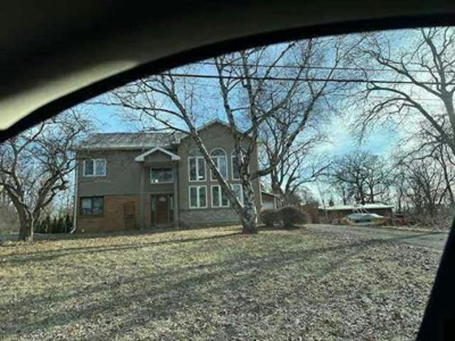 House for sale in Mchenry, Illinois