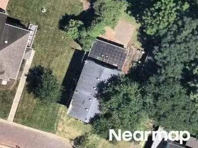 House for sale in Huntington