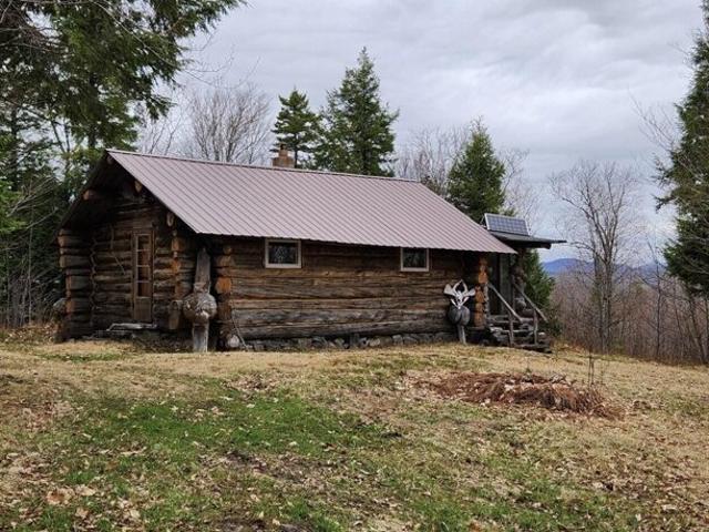 House for sale in Maine