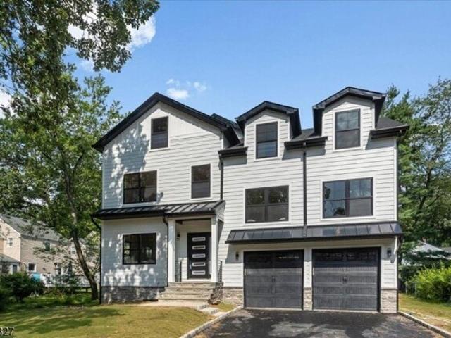 House for sale in Chatham