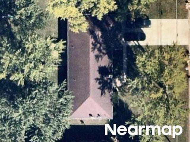 House for sale in Mchenry, Illinois