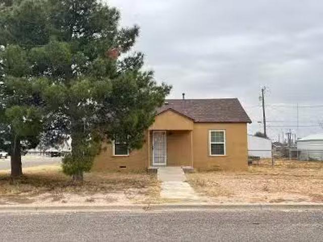 House for sale in Pecos