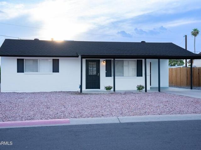 House for sale in Youngtown, Arizona