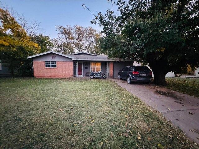 House for sale in Taylor, Texas