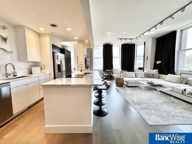 Condo for sale in Lincoln