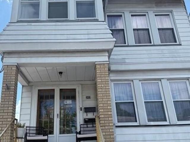 House for sale in Bloomfield